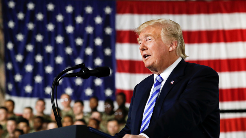 716.000 millones de dólares: Trump firma el presupuesto de Defensa de EE.UU.